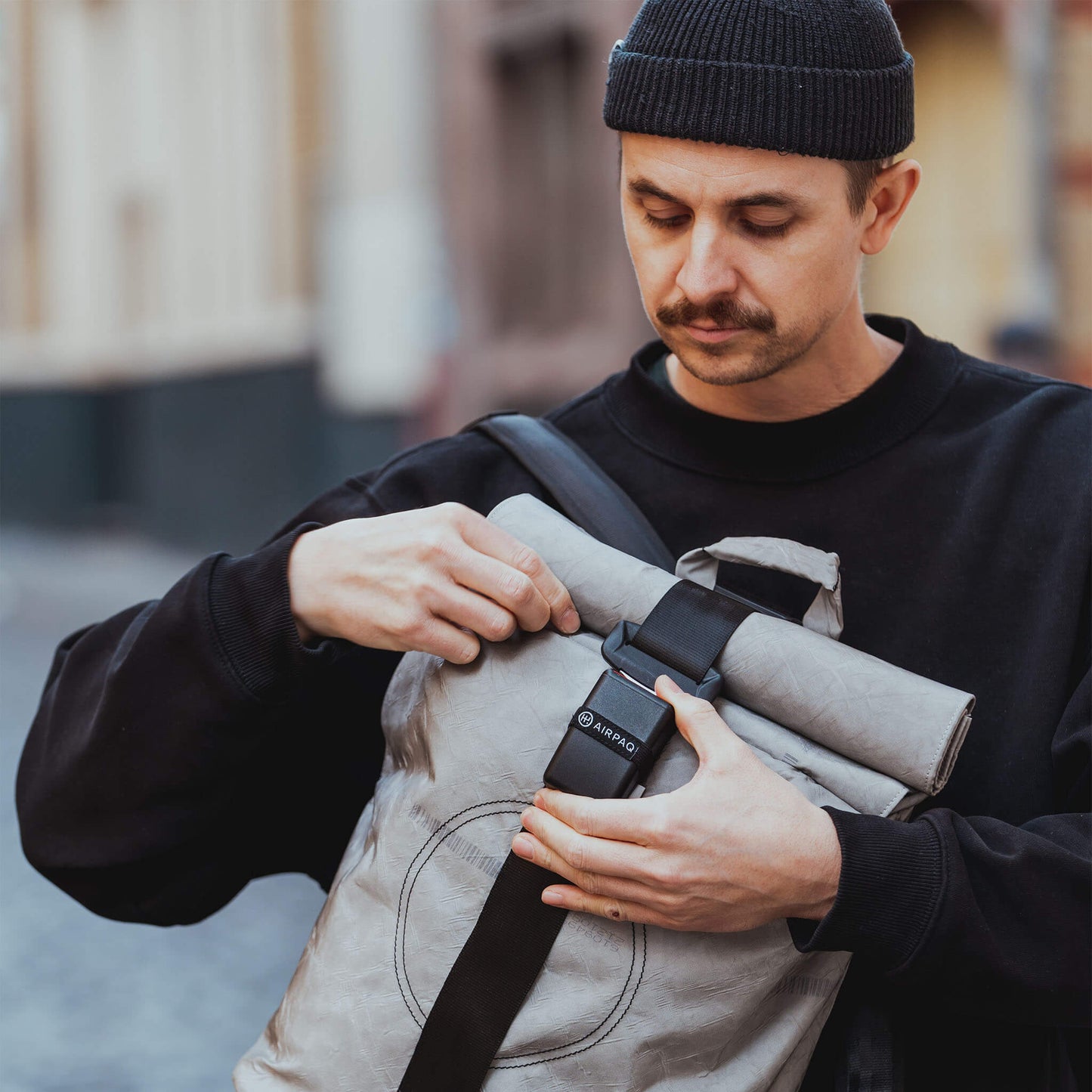 Nachhaltiger-Rucksack__Grau