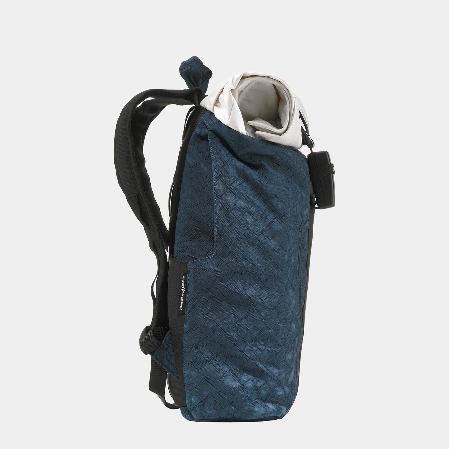 Rucksack Rolltop – Weiße Rolle - Airpaq GmbH