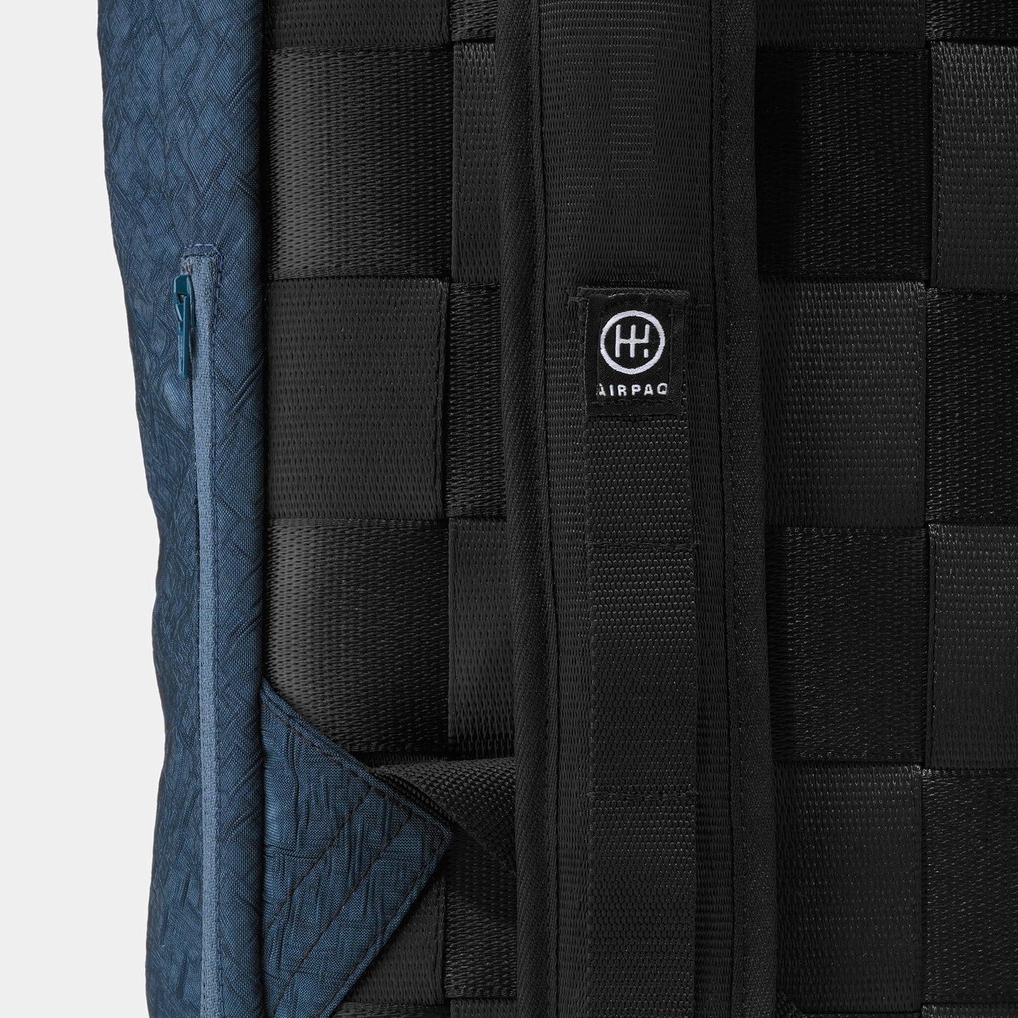 Rucksack Rolltop – Weiße Rolle - Airpaq GmbH